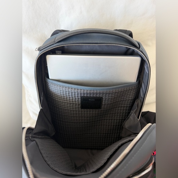 NWOT Tumi Harrison Bradner IV Leather Backpack in Pavement Bomb - Picture 15 of 15